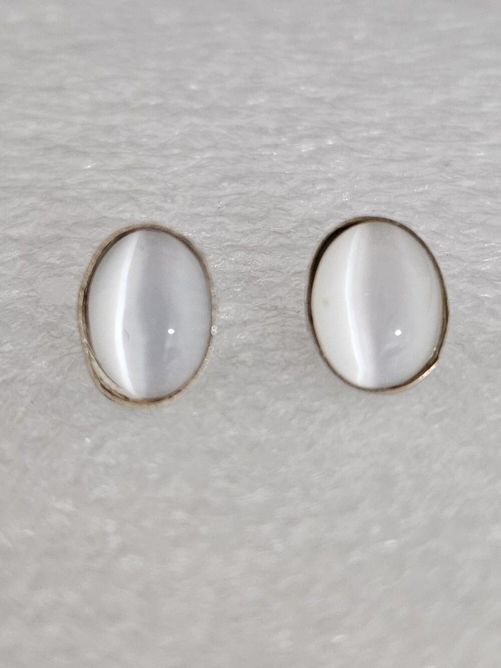 Sterling silver 925 CAT'S EYE Light Gray Star Quartz Earrings Vintage new Grey